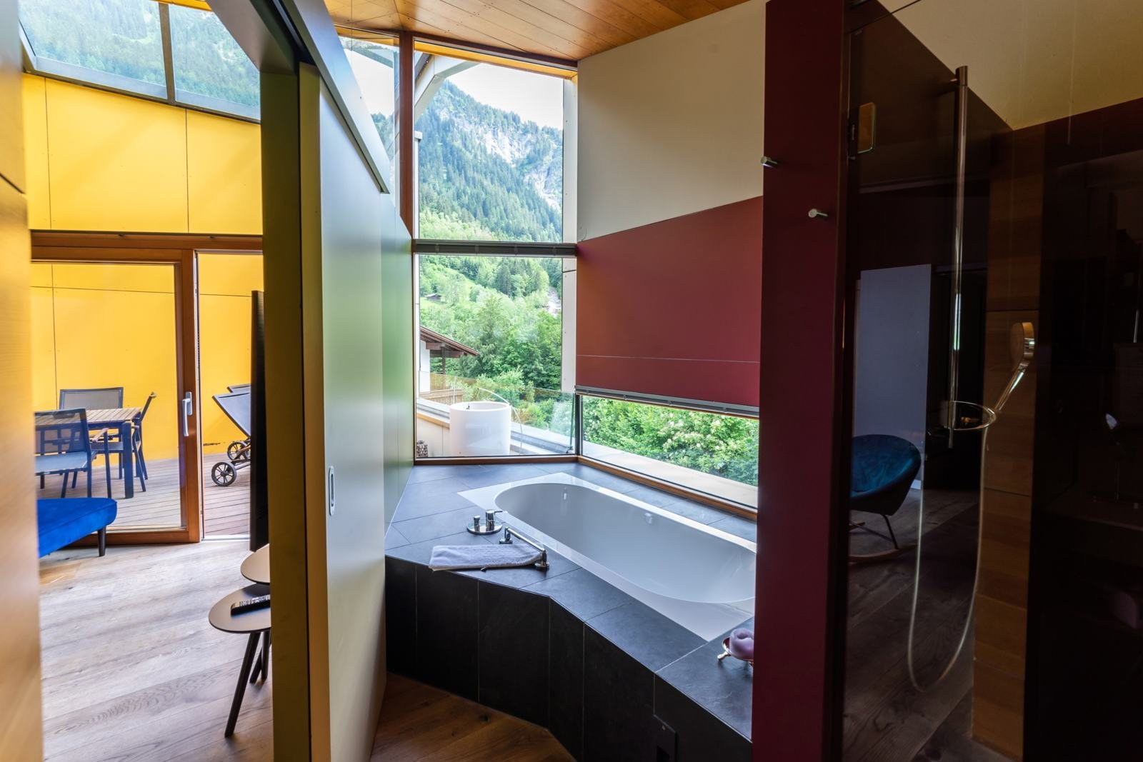 Suite Zalim oder Suite Zagabna · Suite mit Badewanne und Bergblick
